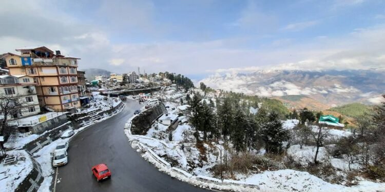 ਈ-ਪਾਸ ਦੀ ਸ਼ਰਤ ਖਤਮ ਹੁੰਦਿਆਂ ਹੀ ਪਹਾੜਾਂ ਵੱਲ ਜਨ ਸੈਲਾਬ, ਹਿਮਾਚਲ ‘ਚ ਭਾਰੀ ਟ੍ਰੈਫਿਕ ਜਾਮ