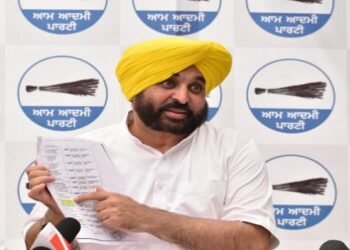 ਅਕਾਲੀ ਦਲ ‘ਤੇ ਕਾਂਗਰਸ ਨੇ ਕਰੋੜਾਂ ਰੁਪਏ ਫੰਡ ਲੈ ਪੰਜਾਬ ਦੀ ਬਿਜਲੀ ਵੇਚੀ : ਭਗਵੰਤ ਮਾਨ