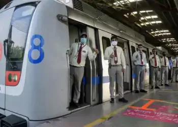 ਹੁਣ ਦਿੱਲੀ ‘ਚ ਸੋਮਵਾਰ ਤੋਂ ਮੈਟਰੋ ਤੇ ਬੱਸਾਂ 100 ਫ਼ੀਸਦੀ ਸਮਰੱਥਾ ਨਾਲ ਚੱਲਣਗੀਆਂ |