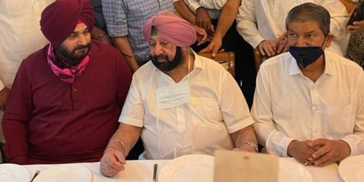 ਕੈਪਟਨ, ਸਿੱਧੂ ਤੇ ਬਾਗ਼ੀਆਂ ਨਾਲ ਅੱਜ ਚੰਡੀਗੜ੍ਹ ‘ਚ ਮੁਲਾਕਾਤਾਂ ਕਰਨਗੇ ਹਰੀਸ਼ ਰਾਵਤ