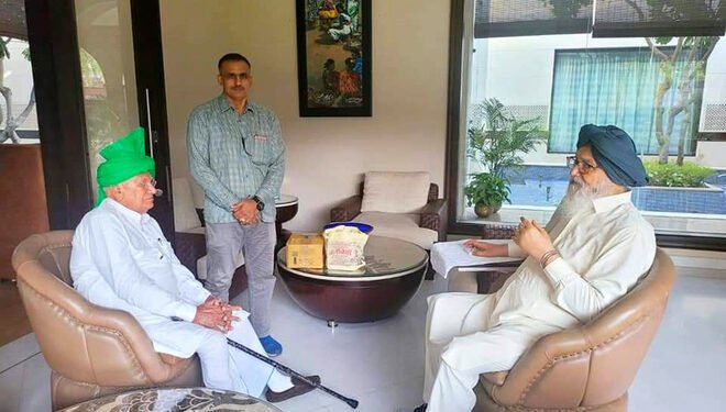 ਓਮ ਪ੍ਰਕਾਸ਼ ਚੌਟਾਲਾ ਤੇ ਪ੍ਰਕਾਸ਼ ਸਿੰਘ ਬਾਦਲ ਵੱਲੋਂ  ਦੂਜੀ ਵਾਰ ਮੁਲਾਕਾਤ