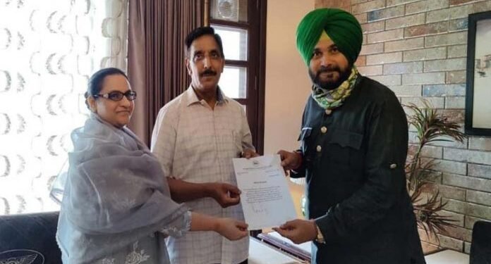 ਨਵਜੋਤ ਸਿੱਧੂ ਨੇ ਮੁਹੰਮਦ ਮੁਸਤਫਾ ਨੂੰ ਪ੍ਰਮੁੱਖ ਰਣਨੀਤਕ ਸਲਾਹਕਾਰ ਕੀਤਾ ਨਿਯੁਕਤ |