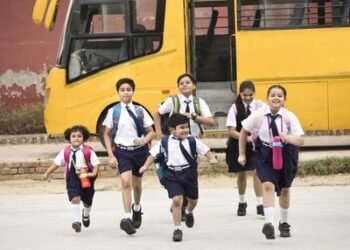 ਪੰਜਾਬ ‘ਚ ਅੱਜ ਤੋਂ ਖੁੱਲ੍ਹੇ ਸਕੂਲ, ਕੋਵਿਡ ਪ੍ਰੋਟੋਕੋਲ ਹੈ ਲਾਜ਼ਮੀ