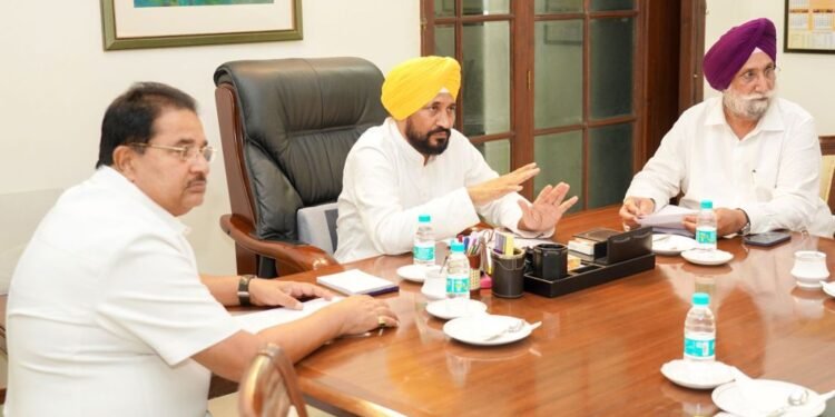 ਕਿਰਸਾਨੀ ਦੀ ਰਾਖੀ ਲਈ ਦਿੱਲੀ ਬਾਰਡਰ ‘ਤੇ ਧਰਨੇ ਵਾਲੀ ਥਾਂ ‘ਤੇ ਨਤਮਸਤਕ ਹੋਣ ਜਾਵਾਂਗਾ- ਚਰਨਜੀਤ ਸਿੰਘ ਚੰਨੀ