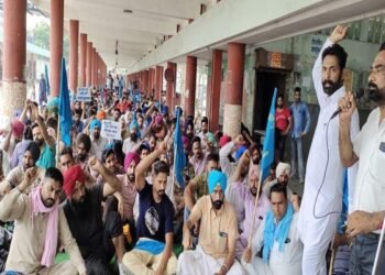 ਠੇਕਾ ਮੁਲਾਜ਼ਮਾਂ ਨੇ ਦਿੱਤੀ ਹਾਈਵੇ ਜਾਮ ਕਰਨ ਦੀ ਚਿਤਾਵਨੀ, ਮੰਗਲਵਾਰ ਨੂੰ ਕੈਪਟਨ ਖੁਦ ਕਰਨਗੇ ਮੀਟਿੰਗ