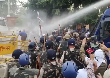 ਮਿੰਨੀ ਸਕੱਤਰੇਤ ਦੇ ਬਾਹਰ ਕਿਸਾਨਾਂ ਦਾ ਪੱਕਾ ਮੋਰਚਾ , ਕੀ ਸਰਕਾਰ ਅੱਜ ਹੋਵੇਗੀ ਗੱਲਬਾਤ |