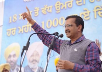 ਕੇਜਰੀਵਾਲ ਵੱਲੋਂ ਐੱਸ.ਸੀ ਭਾਈਚਾਰੇ ਲਈ 5 ਗਾਰੰਟੀਆਂ ਦਾ ਐਲਾਨ |