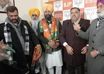 ਅੰਮ੍ਰਿਤਸਰ ਦਿਹਾਤੀ ਤੋਂ ਕਾਂਗਰਸ ਦੇ ਮੌਜੂਦਾ ਜ਼ਿਲ੍ਹਾ ਪ੍ਰਧਾਨ ਭਗਵੰਤਪਾਲ ਸਿੰਘ ਸੱਚਰ BJP ‘ਚ ਹੋਏ ਸ਼ਾਮਲ |