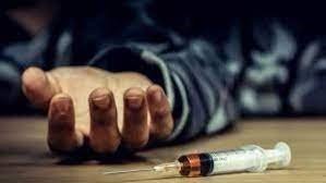 ਨਸ਼ੇ ਦੀ ਓਵਰਡੋਜ਼ ਕਾਰਨ ਨੌਜਵਾਨ ਦੀ ਮੌਤ, ਜੇਬ ਤੋਂ ਮਿਲੀ ਸਰਿੰਜ |