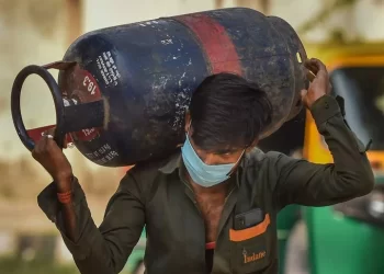 ਵਪਾਰਕ  ਸਿਲੰਡਰ 250 ਰੁਪਏ ਹੋਇਆ ਮਹਿੰਗਾ |