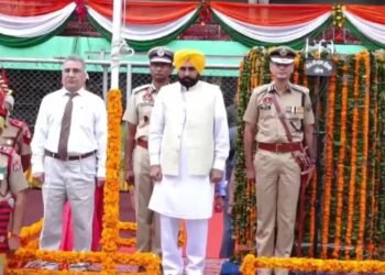 ਲੁਧਿਆਣਾ ‘ਚ ਮੁੱਖ ਮੰਤਰੀ ਭਗਵੰਤ ਮਾਨ ਨੇ ਲਹਿਰਾਇਆ ਤਿਰੰਗਾ ਝੰਡਾ |