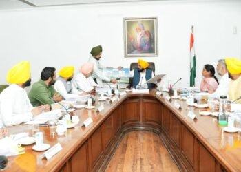 ਪੰਜਾਬ ਦੇ 36 ਹਜ਼ਾਰ ਕੱਚੇ ਮੁਲਾਜ਼ਮ ਹੋਣਗੇ ਰੈਗੂਲਰ, ਅੱਜ ਕੈਬਨਿਟ ਮੀਟਿੰਗ ‘ਚ ਲੱਗ ਸਕਦੀ ਮੋਹਰ |