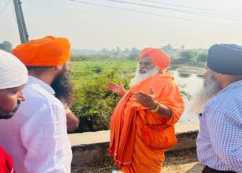 ਵਾਤਾਵਰਣ ਪ੍ਰੇਮੀ ਸੰਤ ਬਲਬੀਰ ਸਿੰਘ ਸੀਚੇਵਾਲ ਨੇ ਕਿਸਾਨਾਂ ਨਾਲ ਕੀਤੀ ਮੁਲਾਕਾਤ