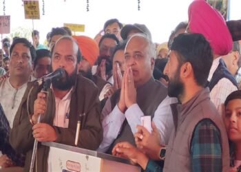 ਡੇਰਾ ਸਿਰਸਾ ਮੁਖੀ ਦੇ ਸਤਿਸੰਗ ’ਚ ਪੁੱਜੇ ਪਟਿਆਲਾ ਦੇ ਮੇਅਰ ਸੰਜੀਵ ਬਿੱਟੂ, ਰਾਮ ਰਹੀਮ ਅੱਗੇ ਜੋੜੇ ਹੱਥ