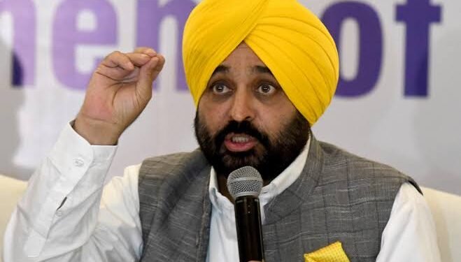 ਹਥਿਆਰਾਂ ਨੂੰ ਲੈਕੇ ਸਖ਼ਤ ਹੋਈ ਪੰਜਾਬ ਸਰਕਾਰ, ਲਿਆ ਵੱਡਾ ਫ਼ੈਸਲਾ, CM ਮਾਨ ਨੇ ਜਾਰੀ ਕੀਤੇ ਹੁਕਮ