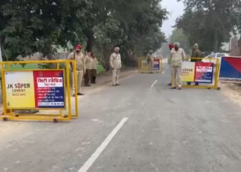 ਗੈਂਗਸਟਰਾਂ ਦੇ ਨਿਸ਼ਾਨੇ ’ਤੇ ਮੂਸੇਵਾਲੇ ਦਾ ਪਰਿਵਾਰ, ਭਾਰੀ ਪੁਲਿਸ ਫੋਰਸ ਕੀਤੀ ਤਾਇਨਾਤ