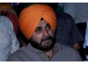 ਨਵਜੋਤ ਸਿੱਧੂ ਨੂੰ ਜੇਲ੍ਹ ’ਚ ਮਿਲਣ ਪਹੁੰਚੇ ਬਾਦਲ, ਸਿਆਸਤ ’ਚ ਹੋ ਸਕਦਾ ਵੱਡਾ ਫੇਰਬਦਲ
