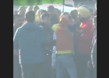 ਕਾਂਗਰਸ ਨੇਤਾ ਰਾਹੁਲ ਗਾਂਧੀ ਦੀ ਸੁਰੱਖਿਆ ’ਚ ਕੁਤਾਹੀ, ਸੁਰੱਖਿਆ ਘੇਰਾ ਤੋੜ ਵਿਅਕਤੀ ਨੇ ਲਗਾਇਆ ਗਲੇ