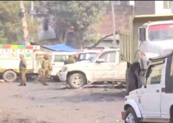 ਜੰਮੂ ‘ਚ 2 ਵੱਡੇ ਬੰਬ ਧਮਾਕੇ, ਚਾਰੋ-ਪਾਸੇ ਮਚੀ ਹਫੜਾ-ਦਫੜੀ