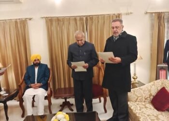 ਪੰਜਾਬ ਨੂੰ ਮਿਲਿਆ ਨਵਾਂ ਸਿਹਤ ਮੰਤਰੀ, ਰਾਜਪਾਲ ਦੀ ਹਾਜ਼ਰੀ ‘ਚ ਚੁੱਕੀ ਸਹੁੰ