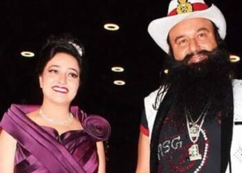 ਰਾਮ ਰਹੀਮ ਤੇ ਹਨੀਪ੍ਰੀਤ ਦੀ ਵੀਡੀਓ ਵਾਇਰਲ, ਇਕੱਠਿਆਂ ਸਹੁੰ ਖਾਕੇ ਲੋਕਾਂ ਨੂੰ ਦਿੱਤਾ ਖ਼ਾਸ ਸੁਨੇਹਾ