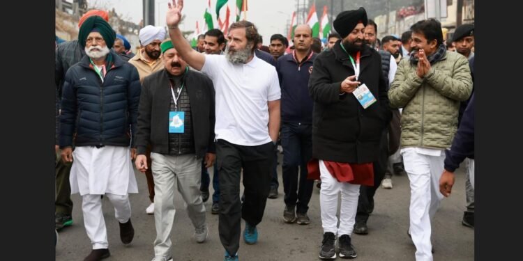 ਵਾਰ-ਵਾਰ ਬੁਲਾਉਣ ਮਗਰੋਂ ਸਟੇਜ ‘ਤੇ ਕਿਉਂ ਨਹੀਂ ਗਏ ਪ੍ਰਤਾਪ ਬਾਜਵਾ? ਅੰਦਰੂਨੀ ਖਿੱਚੋਤਾਣ ਜਾਰੀ!