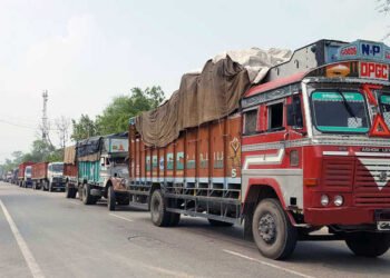 ਵੱਡੀ ਖ਼ਬਰ: ਸ਼ੰਭੂ ਬਾਰਡਰ ਤੋਂ ਧਰਨਾ ਚੁੱਕਣਗੇ ਟਰੱਕ ਆਪਰੇਟਰ, ਸਰਕਾਰ ਨਾਲ ਬਣੀ ਸਹਿਮਤੀ