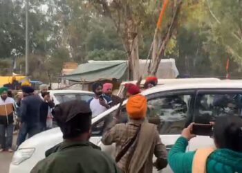 ਸ਼੍ਰੋਮਣੀ ਕਮੇਟੀ ਪ੍ਰਧਾਨ ਹਰਜਿੰਦਰ ਸਿੰਘ ਧਾਮੀ ਦੀ ਗੱਡੀ ’ਤੇ ਹਮਲਾ, ਗਰਮਾਇਆ ਮਾਹੌਲ