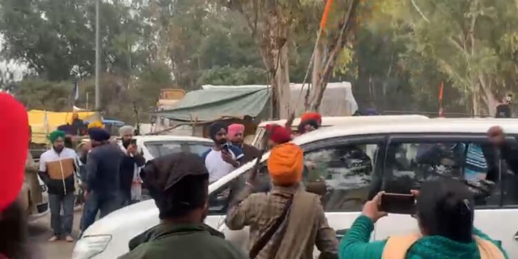 ਸ਼੍ਰੋਮਣੀ ਕਮੇਟੀ ਪ੍ਰਧਾਨ ਹਰਜਿੰਦਰ ਸਿੰਘ ਧਾਮੀ ਦੀ ਗੱਡੀ ’ਤੇ ਹਮਲਾ, ਗਰਮਾਇਆ ਮਾਹੌਲ