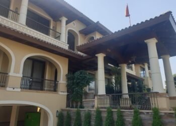 ਸਾਬਕਾ ਮੰਤਰੀ ਦੀਆਂ ਵਧੀਆਂ ਮੁਸ਼ਕਿਲਾਂ, ਮਹਿਲਨੁਮਾ ਕੋਠੀ ਦੀ ਜਾਂਚ ਕਰਨ ਪਹੁੰਚੀ ਵਿਜੀਲੈਂਸ