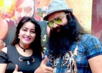 ਹਨੀਪ੍ਰੀਤ ਨੇ ਰਾਮ ਰਹੀਮ ਨਾਲ ਕੱਟਿਆ ਕੇਕ, ਆਖੀ ਵੱਡੀ ਗੱਲ, “ਪਾਪਾ ਅਗਰ ਆਪ ਨਾ ਮਿਲਦੇ ਤਾਂ…”