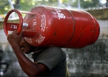 ਜੇਕਰ 2024 ‘ਚ ਸਾਡੀ ਸਰਕਾਰ ਬਣੀ ਤਾਂ… LPG ਗੈਸ ਸਿਲੰਡਰਾਂ ਦੇ ਵਧੇ ਰੇਟ ‘ਤੇ ਕਾਂਗਰਸ ਨੇ ਸੇਕੇ ਹੱਥ