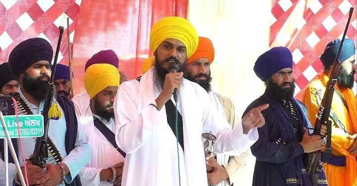 ਪੰਜਾਬ ਵਿਧਾਨ ਸਭਾ ਇਜਲਾਸ ‘ਤੇ ਅੰਮ੍ਰਿਤਪਾਲ ਸਿੰਘ ਦਾ ਸਵਾਲ, ਜੇ ਮੇਰੀ ਗ੍ਰਿਫ਼ਤਾਰੀ ਕਰਕੇ ਵਿਧਾਨ ਸਭਾ ਬੁਲਾ ਰਹੇ ਹਨ ਤਾ…