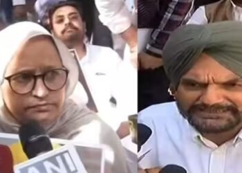 ਬਜਟ ਸੈਸ਼ਨ ਦਾ ਅੱਜ ਤੀਜਾ ਦਿਨ: ਵਿਧਾਨ ਸਭਾ ਬਾਹਰ ਧਰਨੇ ‘ਤੇ ਬੈਠੇ ਮੂਸੇਵਾਲਾ ਦੇ ਮਾਪੇ