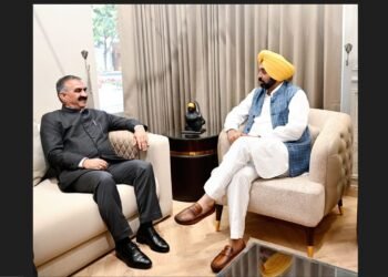 ਹਿਮਾਚਲ ਦੇ CM ਸੁਖਵਿੰਦਰ ਸੁੱਖੂ ਦੀ ਪੰਜਾਬ ਦੇ CM ਭਗਵੰਤ ਮਾਨ ਨਾਲ ਮੁਲਾਕਾਤ, ਅਹਿਮ ਮੁੱਦਿਆਂ ਨੂੰ ਲੈਕੇ ਹੋਈ ਚਰਚਾ
