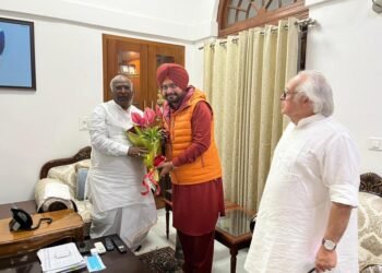 ਕਾਂਗਰਸ ਦੇ ਪ੍ਰਧਾਨ ਮੱਲਿਕਾਰਜੁਨ ਖੜਗੇ ਨੂੰ ਮਿਲੇ ਨਵਜੋਤ ਸਿੰਘ ਸਿੱਧੂ