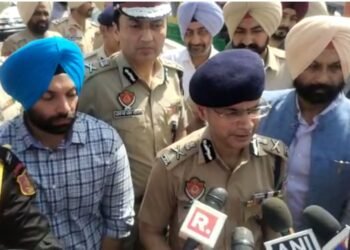 ਖ਼ਾਲਸਾ ਸਾਜਨਾ ਦਿਵਸ ਤੇ ਵਿਸਾਖੀ ਤੋਂ ਪਹਿਲਾਂ ਤਖ਼ਤ ਸ੍ਰੀ ਦਮਦਮਾ ਸਾਹਿਬ ਪਹੁੰਚੇ ਡੀ.ਜੀ.ਪੀ. ਪੰਜਾਬ, ਅਧਿਕਾਰੀਆਂ ਨਾਲ ਕੀਤੀ ਮੀਟਿੰਗ