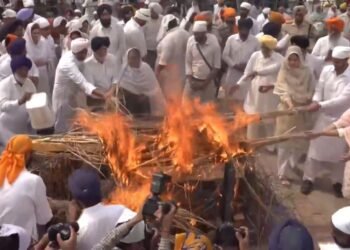 ਪੰਜ ਤੱਤਾਂ ‘ਚ ਵਿਲੀਨ ਹੋਏ ਸਿਆਸਤ ਦੇ ਬਾਬਾ ਬੋਹੜ ਸ. ਪ੍ਰਕਾਸ਼ ਸਿੰਘ ਬਾਦਲ