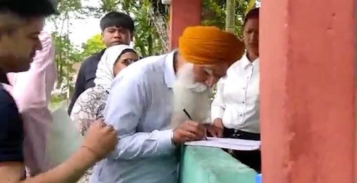 ਅੰਮ੍ਰਿਤਪਾਲ ਸਿੰਘ ਨੂੰ ਮਿਲੇ ਮਾਪੇ, ਪਹੁੰਚੇ ਅਸਾਮ ਦੀ ਡਿਬਰੂਗੜ੍ਹ ਜੇਲ੍ਹ