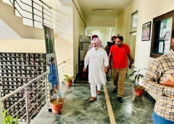 ਐਕਸ਼ਨ ਮੋਡ ’ਚ ਪੰਜਾਬ ਦੇ ਕੈਬਨਿਟ ਮੰਤਰੀ, ਤੜਕਸਾਰ ਦਫ਼ਤਰਾਂ ‘ਚ ਮਾਰਿਆ ਛਾਪਾ