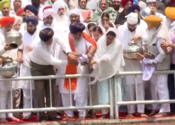 ਫਖ਼ਰ-ਏ-ਕੌਮ ਸ.ਪ੍ਰਕਾਸ਼ ਸਿੰਘ ਬਾਦਲ ਦੀਆਂ ਅਸਥੀਆਂ ਸ੍ਰੀ ਕੀਰਤਪੁਰ ਸਾਹਿਬ ਵਿਖੇ ਕੀਤੀਆਂ ਗਈਆਂ ਜਲ-ਪ੍ਰਵਾਹ