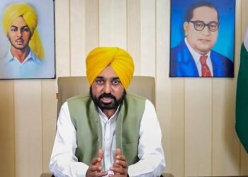 ਬੇਅਦਬੀ ਦੇ ਦੋਸ਼ ‘ਚ ਘਿਰੀ ਪਾਰਟੀ ਦਾ SGPC ਪ੍ਰਧਾਨ ਵੱਲੋਂ ਵੋਟਾਂ ਮੰਗਣਾ ਕਿੰਨਾ ਕੁ ਜਾਇਜ਼ ਹੈ? CM ਮਾਨ ਨੇ ਸਵਾਲ ਨੇ ਭਖਾਈ ਸਿਆਸਤ