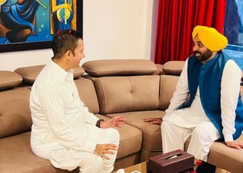 ਮਸ਼ਹੂਰ ਗਾਇਕ ਸੁਖਵਿੰਦਰ ਸਿੰਘ ਘਰ ਪੁੱਜੇ ਮੁੱਖ ਮੰਤਰੀ ਭਗਵੰਤ ਮਾਨ, ਗਾਇਕ ਨੇ ਕੀਤਾ ਨਿੱਘਾ ਸਵਾਗਤ