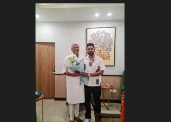 ਰਾਜਨੀਤੀ ‘ਚ ਕਿਸਮਤ ਅਜ਼ਮਾਉਣਗੇ ਮਸ਼ਹੂਰ ਗਾਇਕ ਗਿੱਪੀ ਗਰੇਵਾਲ! ਭਾਜਪਾ ‘ਚ ਹੋ ਸਕਦੇ ਸ਼ਾਮਲ ?