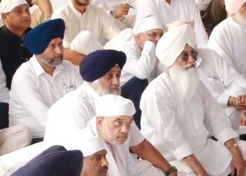 ਸਾਬਕਾ ਸੀ.ਐਮ. ਬਾਦਲ ਦਾ ਅੰਤਿਮ ਅਰਦਾਸ ਸਮਾਗਮ: ਗ੍ਰਹਿ ਮੰਤਰੀ ਸ਼ਾਹ ਅਤੇ ਡੇਰਾ ਬਿਆਸ ਮੁਖੀ ਬਾਬਾ ਗੁਰਿੰਦਰ ਢਿੱਲੋਂ ਨੇ ਕੀਤੀ ਸ਼ਿਰਕਤ