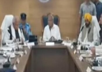 ਪੰਜਾਬ ਯੂਨੀਵਰਸਿਟੀ ਨੂੰ ਗਰਾਂਟ ਦੇ ਸੰਬੰਧ ਵਿਚ ਪੰਜਾਬ-ਹਰਿਆਣਾ ਦੇ ਮੁੱਖ ਮੰਤਰੀਆਂ ਦੀ ਹੋਈ ਬੈਠਕ