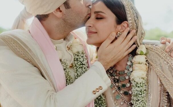 ਪਰਿਣੀਤੀ ਅਤੇ ਰਾਘਵ ਦੇ ਵਿਆਹ ਤੋਂ ਬਾਅਦ ਪਹਿਲੀਆਂ ਤਸਵੀਰਾਂ ਆਈਆਂ ਸਾਹਮਣੇ