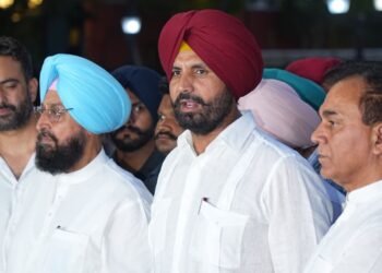 ਪੰਜਾਬ ਕਾਂਗਰਸ ਦੇ ਆਗੂ ਜਲਾਲਾਬਾਦ ਥਾਣੇ ਪਹੁੰਚੇ, ਸੁਖਪਾਲ ਖਹਿਰਾ ਦੀ ਗ੍ਰਿਫਤਾਰੀ ਖਿਲਾਫ ਰੋਸ ਪ੍ਰਦਰਸ਼ਨ