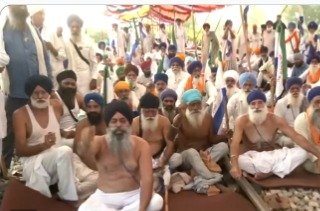 ਪੰਜਾਬ ‘ਚ ਰੇਲ ਰੋਕੋ ਅੰਦੋਲਨ ਦਾ ਤੀਜਾ ਦਿਨ: ਮੰਗਾਂ ਨੂੰ ਲੈ ਕੇ ਕਿਸਾਨਾਂ ਦਾ ਧਰਨਾ ਜਾਰੀ, ਮੁਸਾਫਰਾਂ ਦੀਆਂ ਵੀ ਮੁਸ਼ਕਲਾਂ
