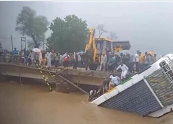 ਫ਼ਰੀਦਕੋਟ-ਕੋਟਕਪੂਰਾ ਨਹਿਰ ‘ਚ  ਡਿੱਗੀ ਸਵਾਰੀਆਂ ਨਾਲ ਭਰੀ ਬੱਸ, 5 ਲੋਕਾਂ ਦੇ ਮਾਰੇ ਜਾਣ ਦੀ ਖਬਰ